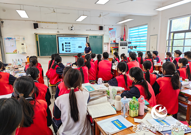 高儒：十一载深耕课堂 以经纬之爱伴学生成长